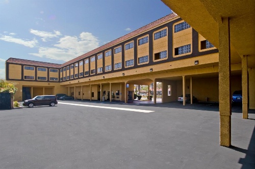 LAX Stadium Inn image 2